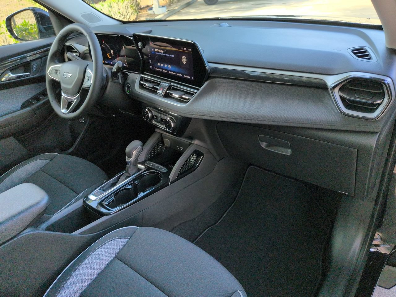 New 2026 Chevrolet TrailBlazer LT w/ Convenience Package FWD image 27
