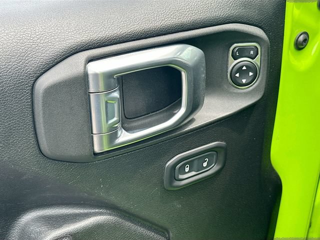 Used 2021 Jeep Gladiator Rubicon AWD/4WD image 19