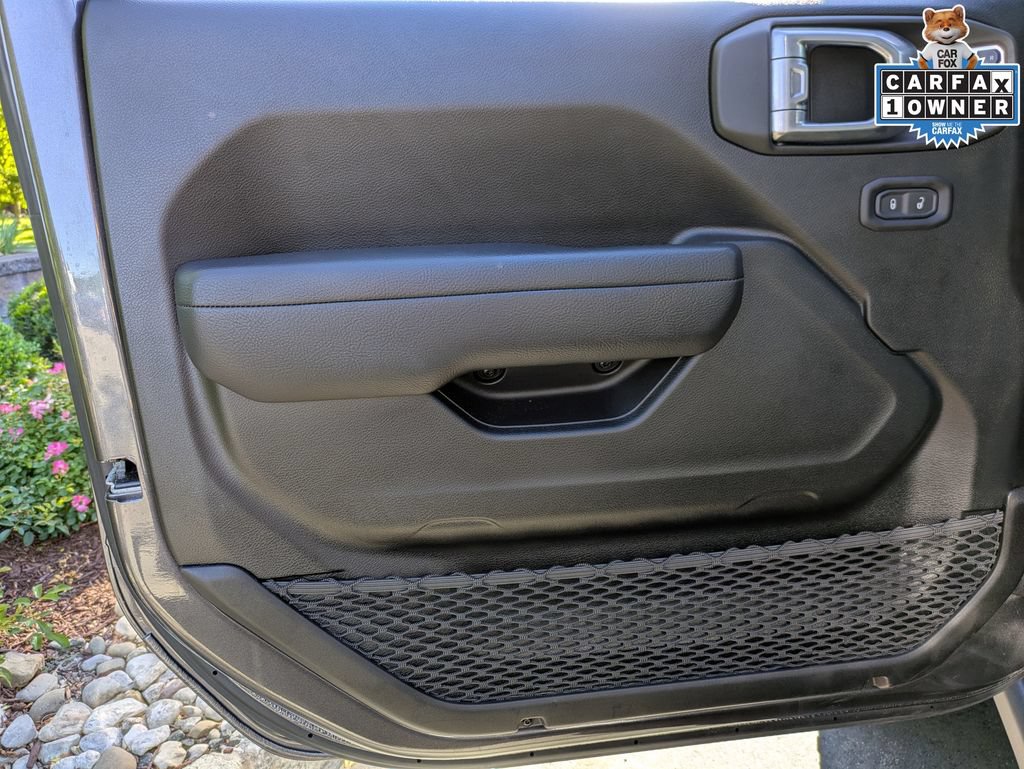 Used 2024 Jeep Gladiator Sport AWD/4WD image 8