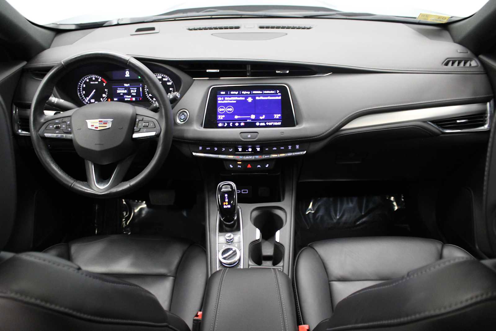 Used 2020 Cadillac XT4 Premium Luxury w/ Cold Weather Package image 18