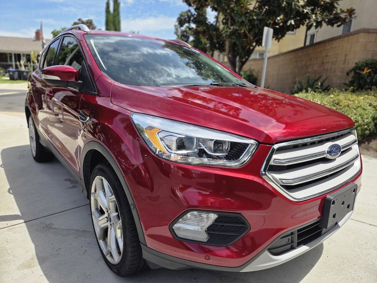 Used 2017 Ford Escape Titanium w/ Equipment Group 301A AWD/4WD image 5