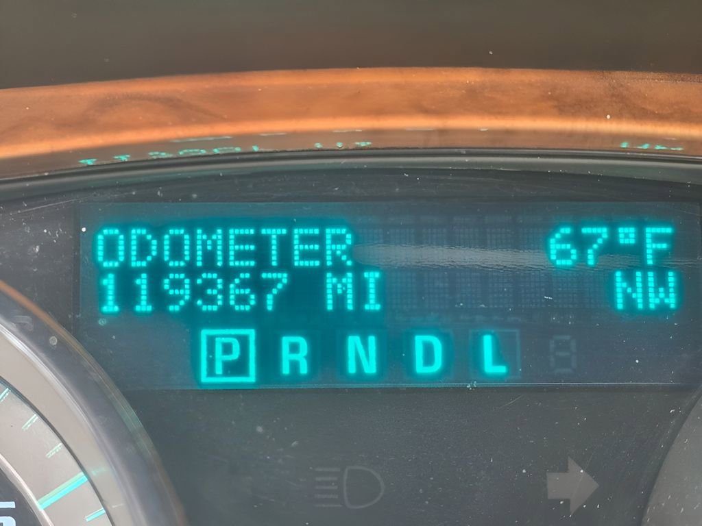 Used 2011 Buick Enclave CXL image 37