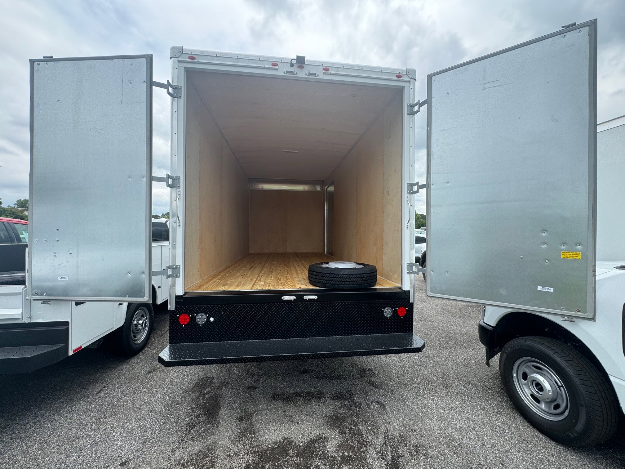 New 2025 Ford F450 XL image 5