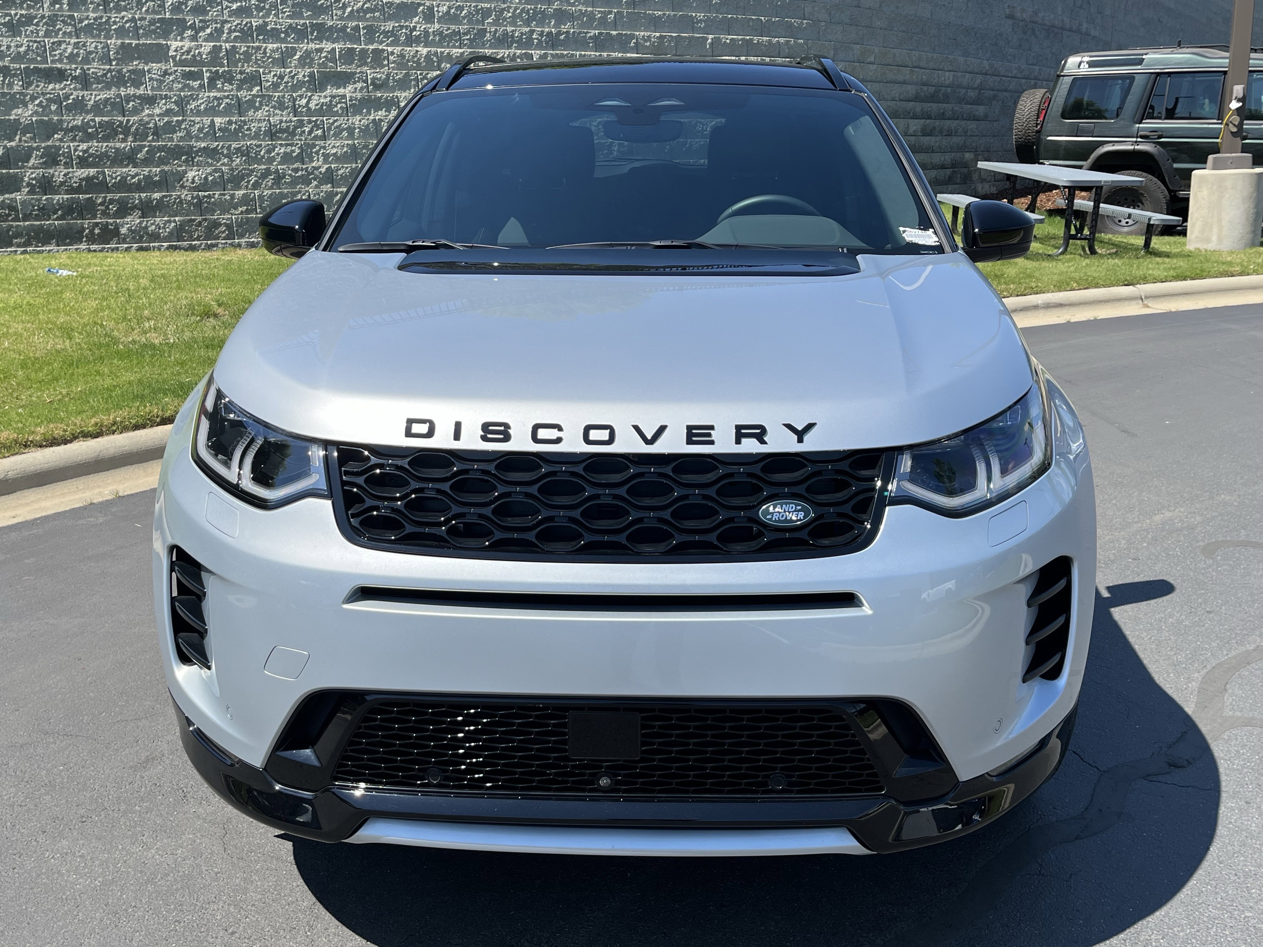 Certified 2025 Land Rover Discovery Sport Dynamic SE image 10