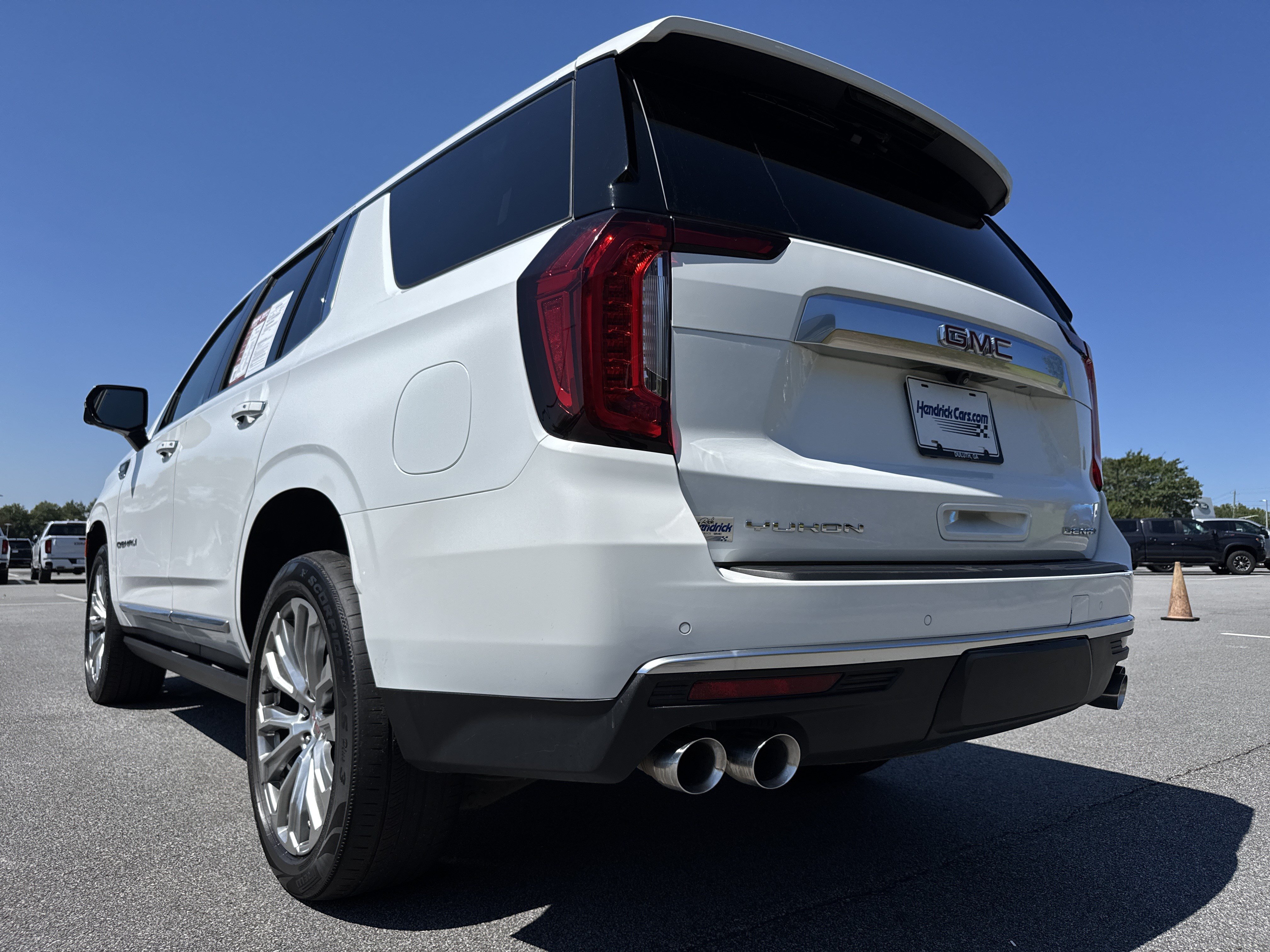 Used 2023 GMC Yukon Denali AWD/4WD image 8