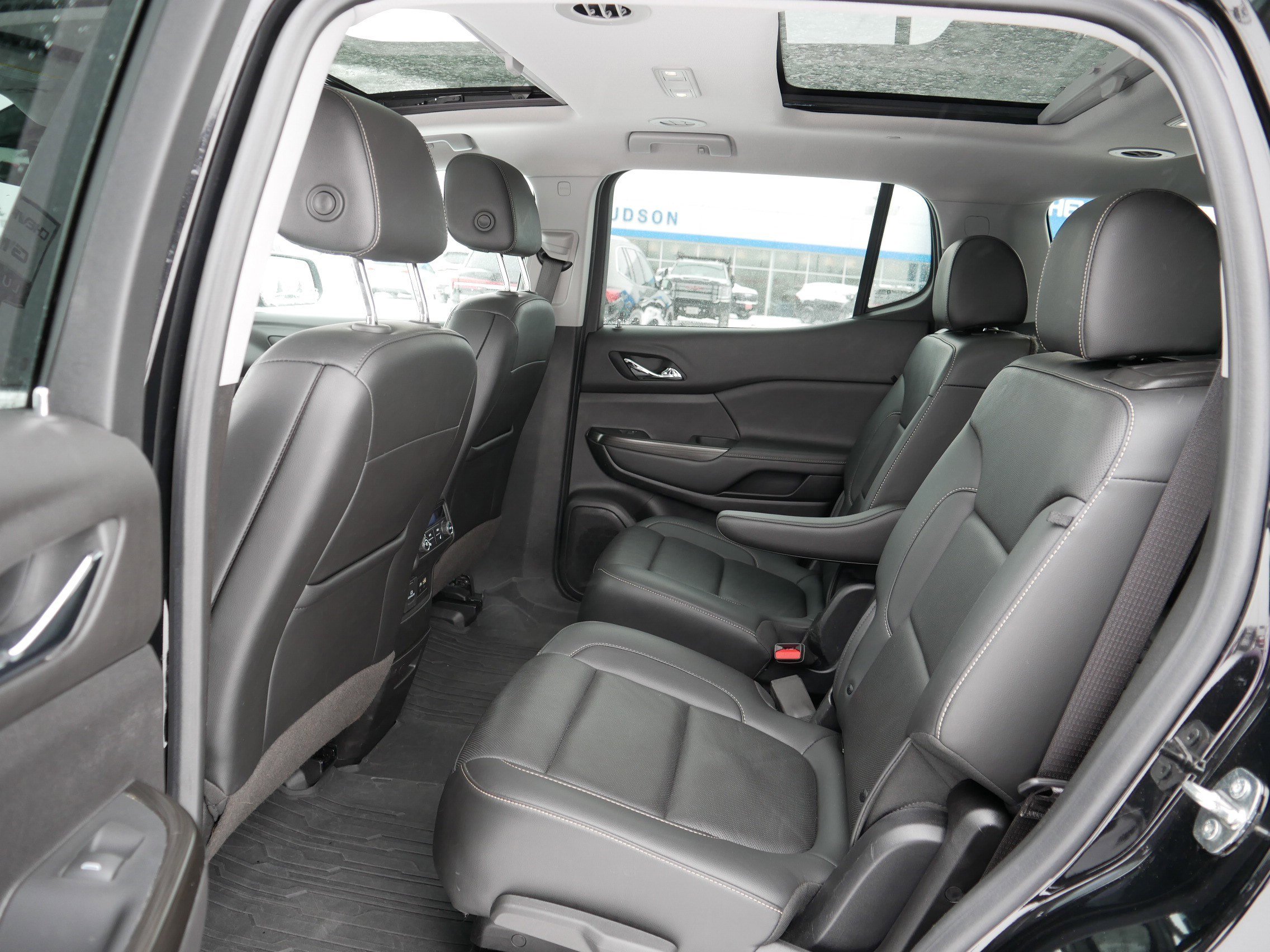 Used 2023 GMC Acadia SLT w/ Technology Package image 35