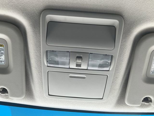 Used 2016 Nissan NV 2500 SV RWD image 15