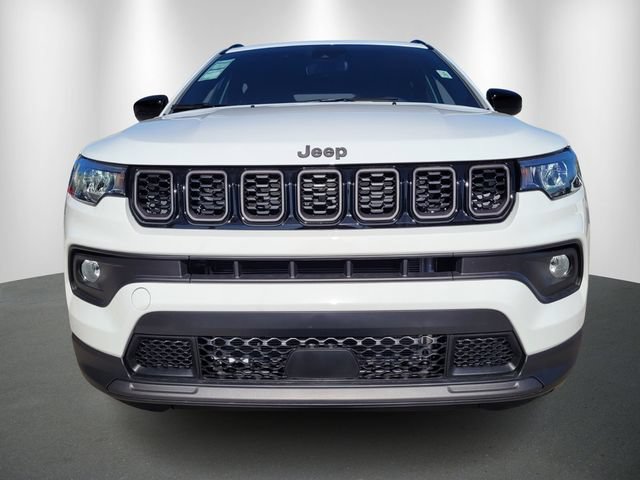 Used 2026 Jeep Compass Latitude AWD/4WD image 2