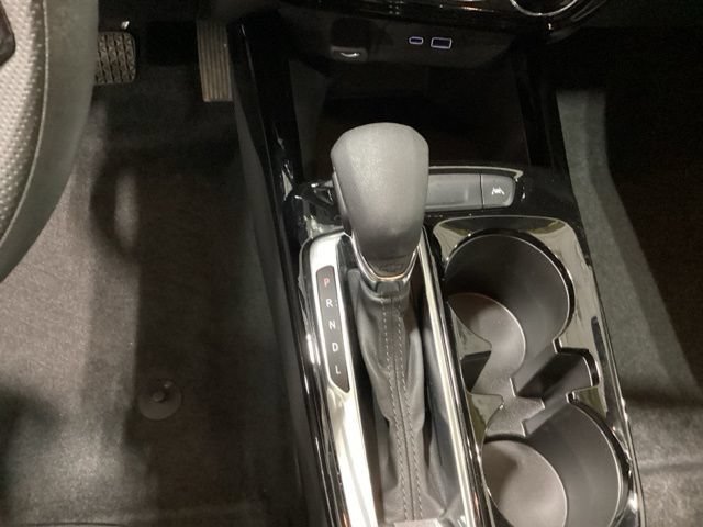 Used 2025 Chevrolet Trax LT FWD image 16