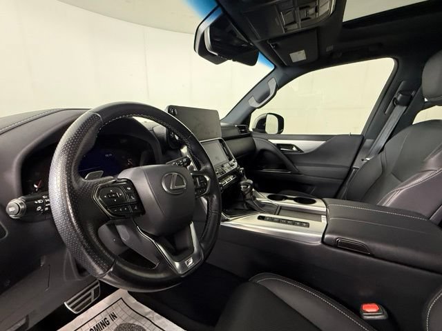 Used 2023 Lexus LX 600 F Sport w/ Accessory Package (Z1) AWD/4WD image 6