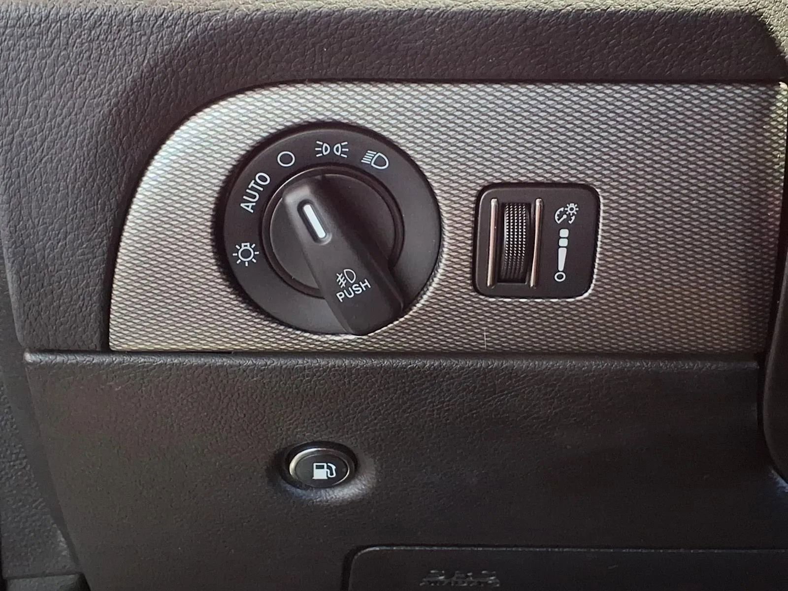 Used 2020 Dodge Durango GT image 22