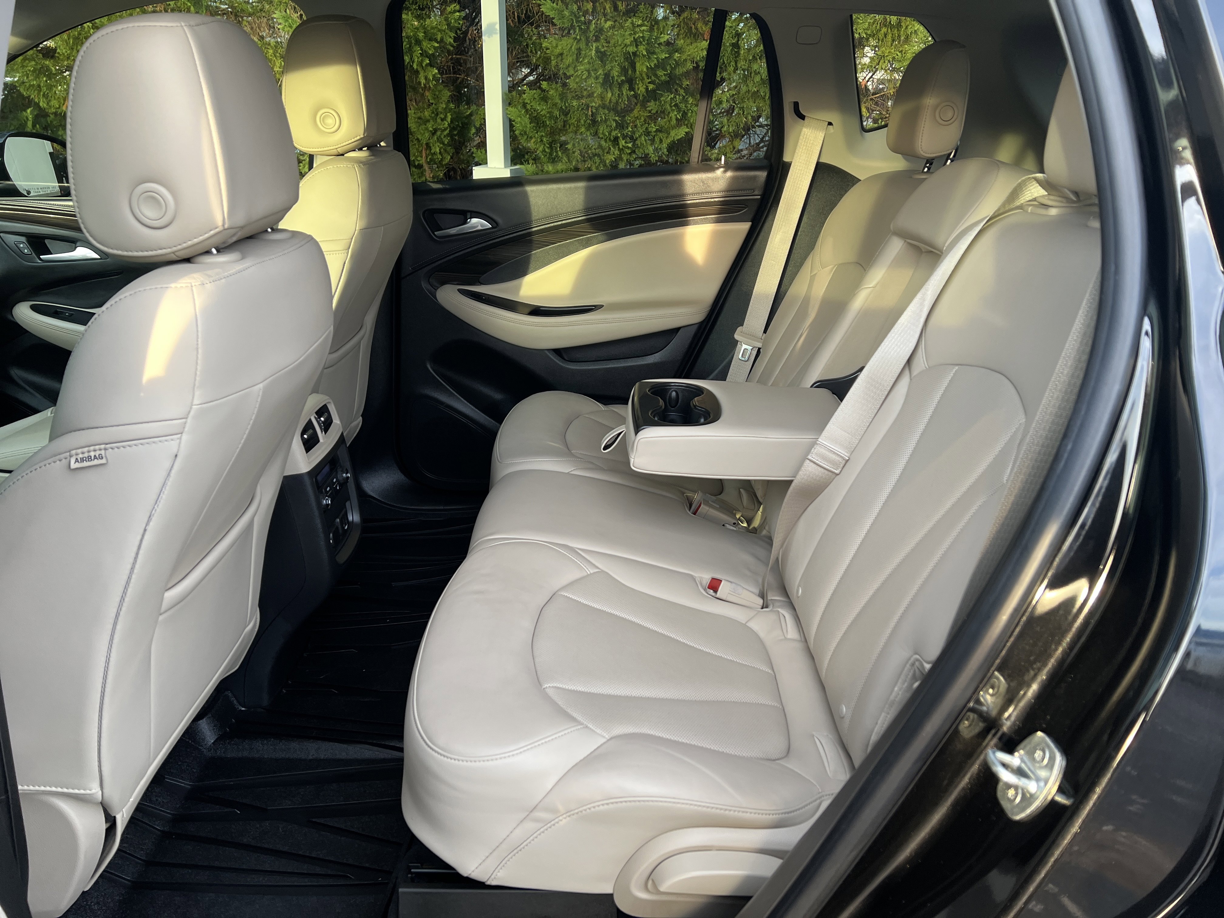 Used 2020 Buick Envision Essence image 30