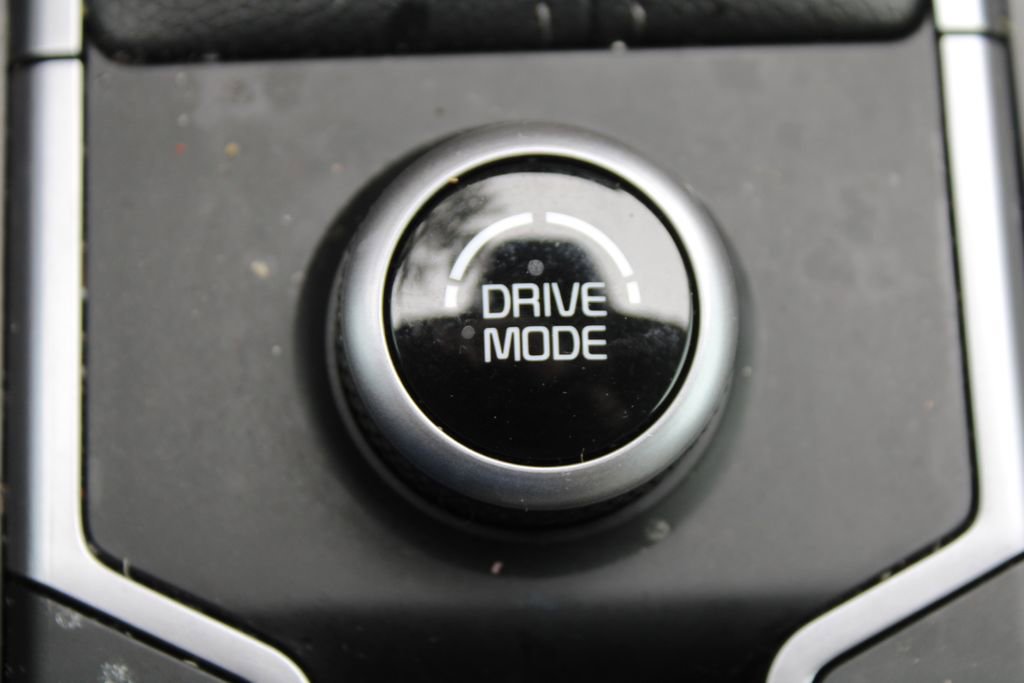 Certified 2025 Kia Sorento S w/ Panoramic Sunroof Package image 36