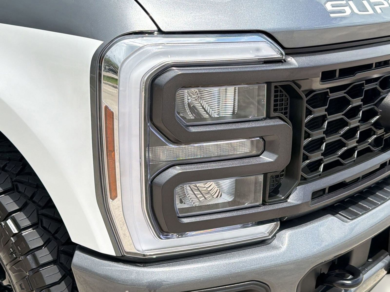 Used 2024 Ford F250 XL w/ STX Appearance Package AWD/4WD image 10