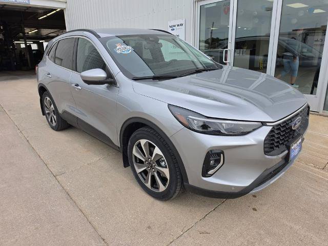 Certified 2023 Ford Escape Platinum AWD/4WD image 9