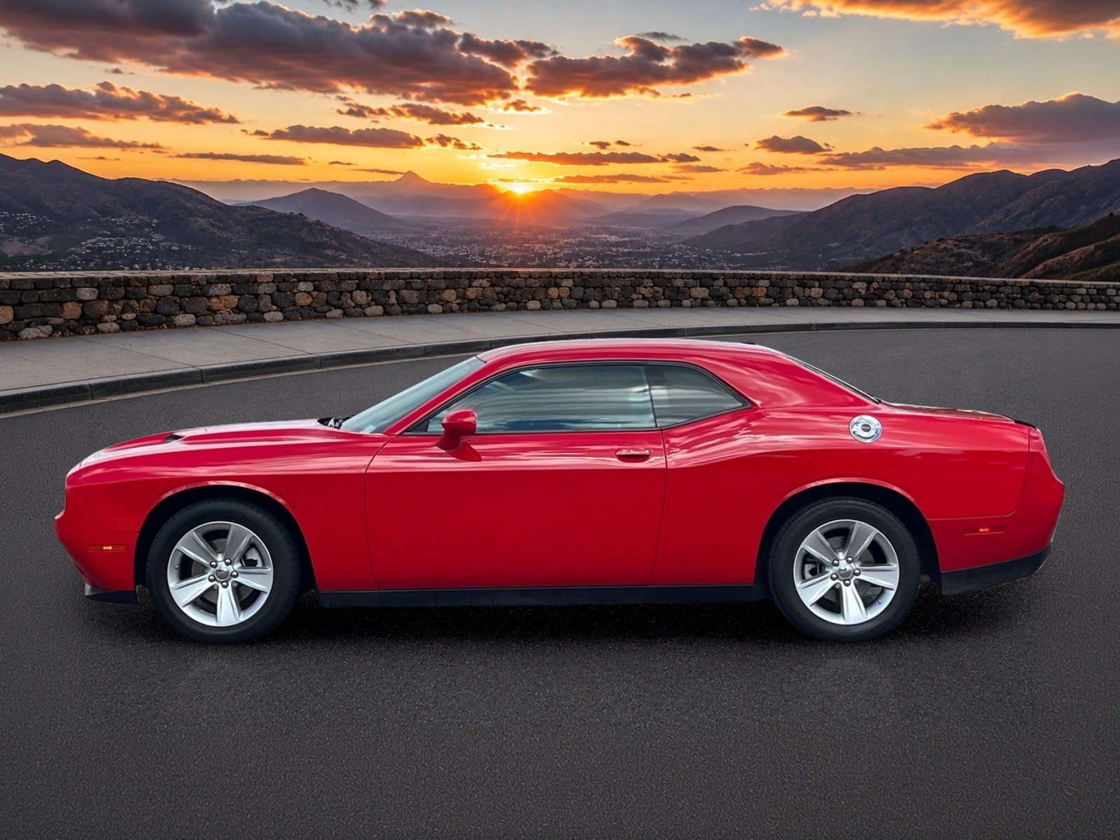 Used 2023 Dodge Challenger SXT RWD image 3