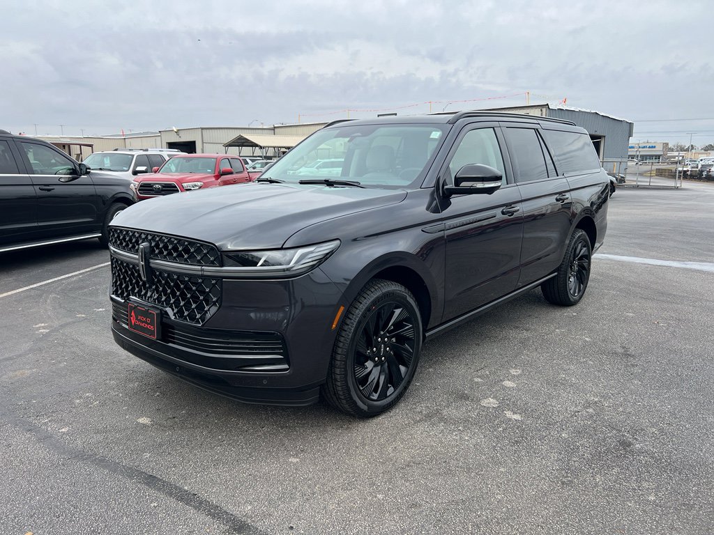 New 2026 Lincoln Navigator L Reserve w/ Jet Appearance Package image 3