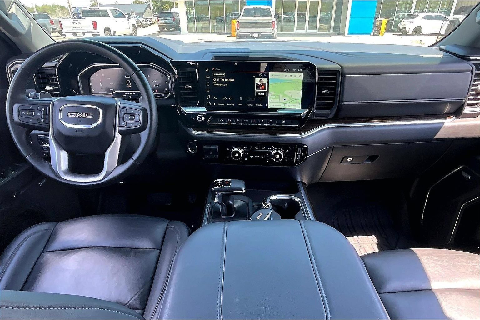 Used 2024 GMC Sierra 1500 Elevation w/ Elevation Premium Package AWD/4WD image 15