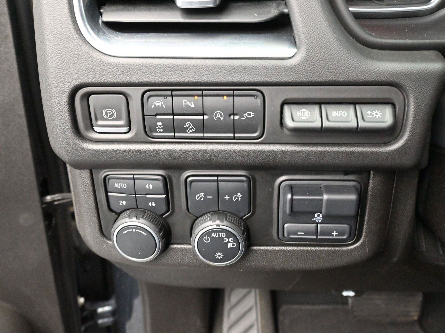 Used 2021 Chevrolet Tahoe Premier w/ Premium Package image 24