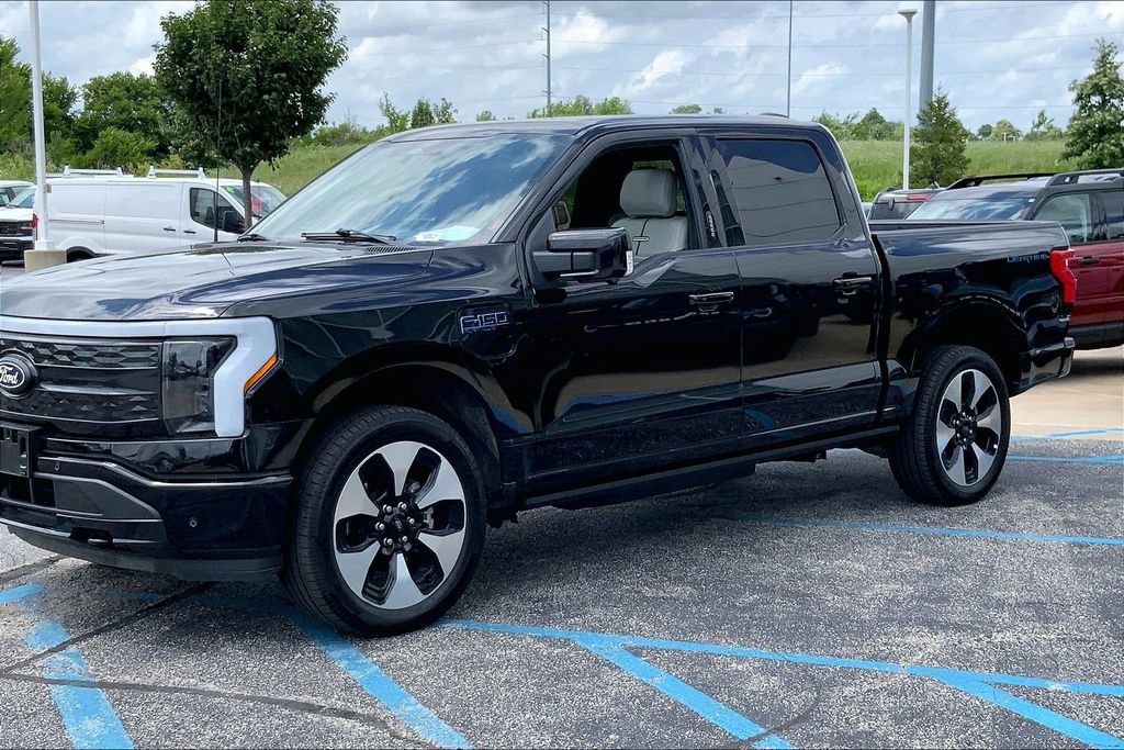 Used 2025 Ford F150 Lightning Platinum AWD/4WD image 5