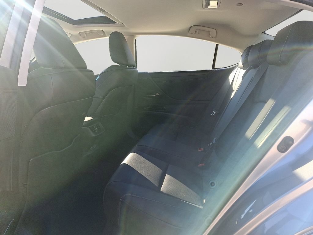 Used 2024 Lexus ES 350 w/ Premium Package image 8