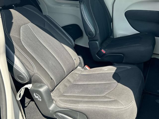 Used 2023 Chrysler Voyager LX FWD image 22