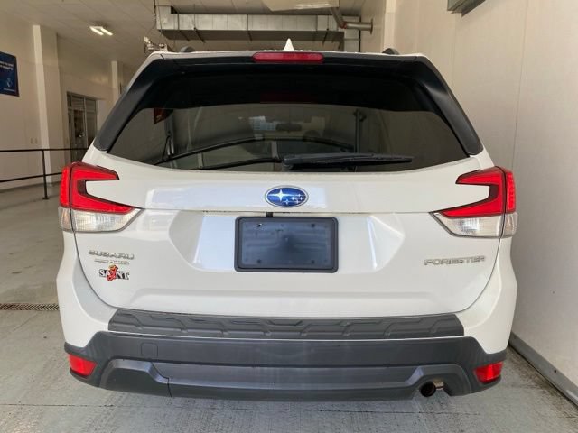 Used 2020 Subaru Forester Premium AWD/4WD image 6