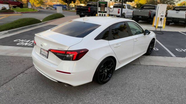 Used 2025 Honda Civic Sport image 8