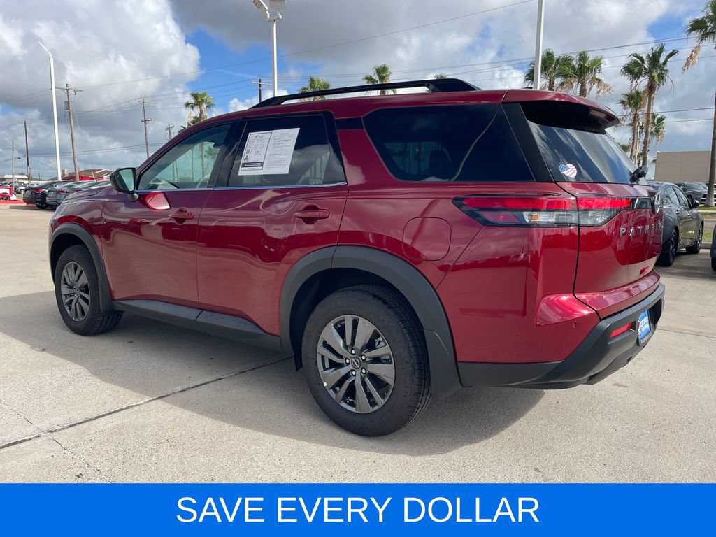 Used 2026 Nissan Pathfinder SV FWD image 3