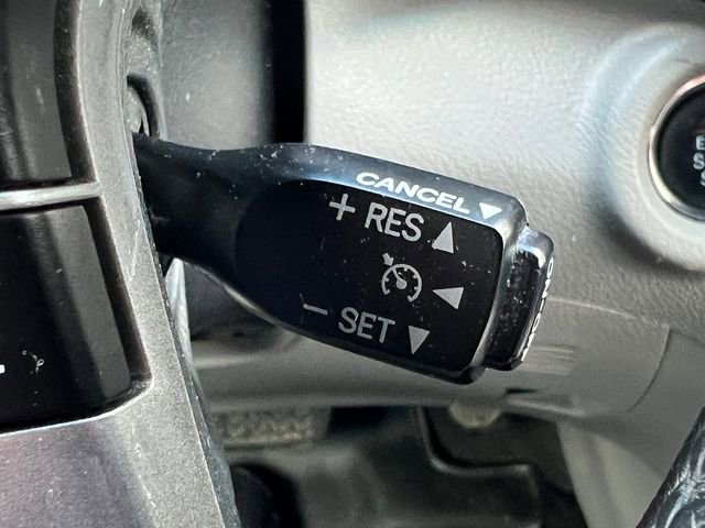 Used 2013 Toyota Highlander Limited image 24