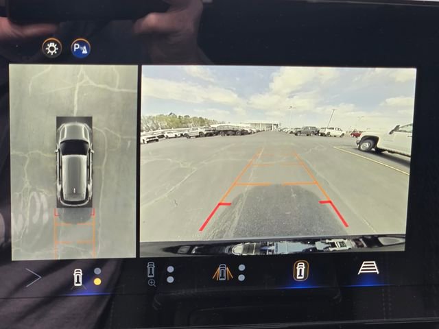 Used 2025 Chevrolet Equinox LT w/ Safety and Technology Package image 22