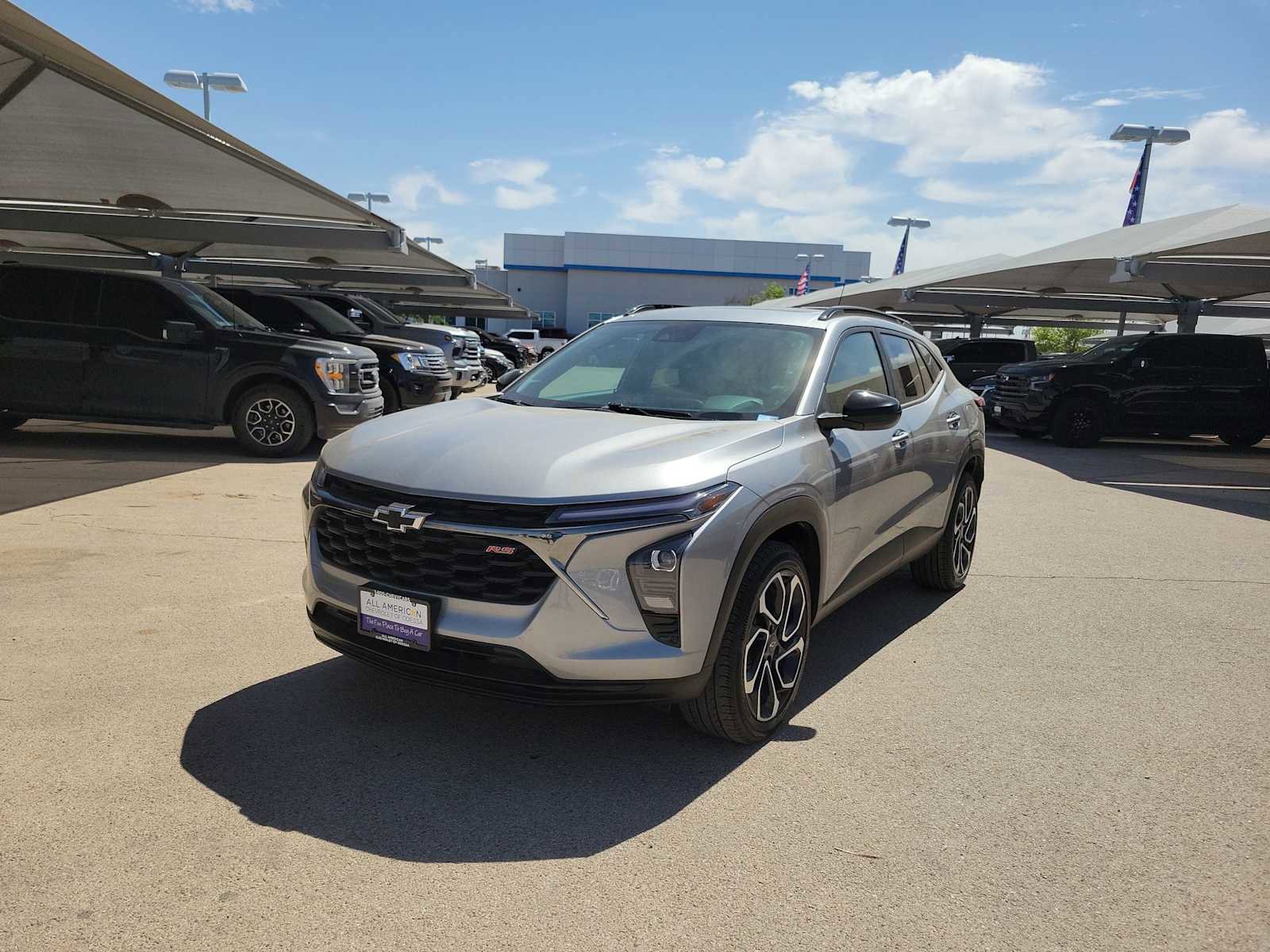 Used 2025 Chevrolet Trax RS w/ Sunroof Package image 4