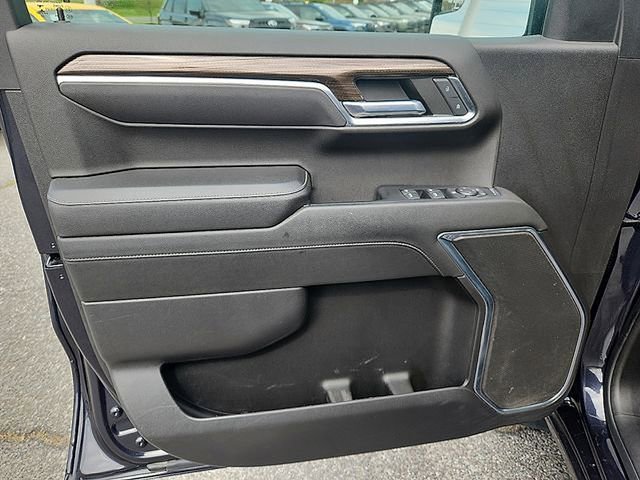 Certified 2022 Chevrolet Silverado 1500 LT AWD/4WD image 12