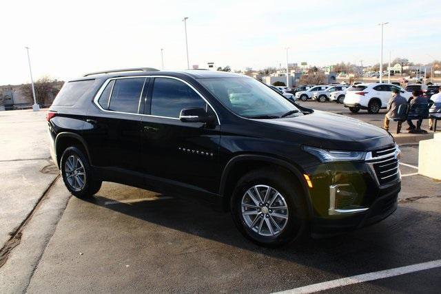 Used 2022 Chevrolet Traverse LT image 1