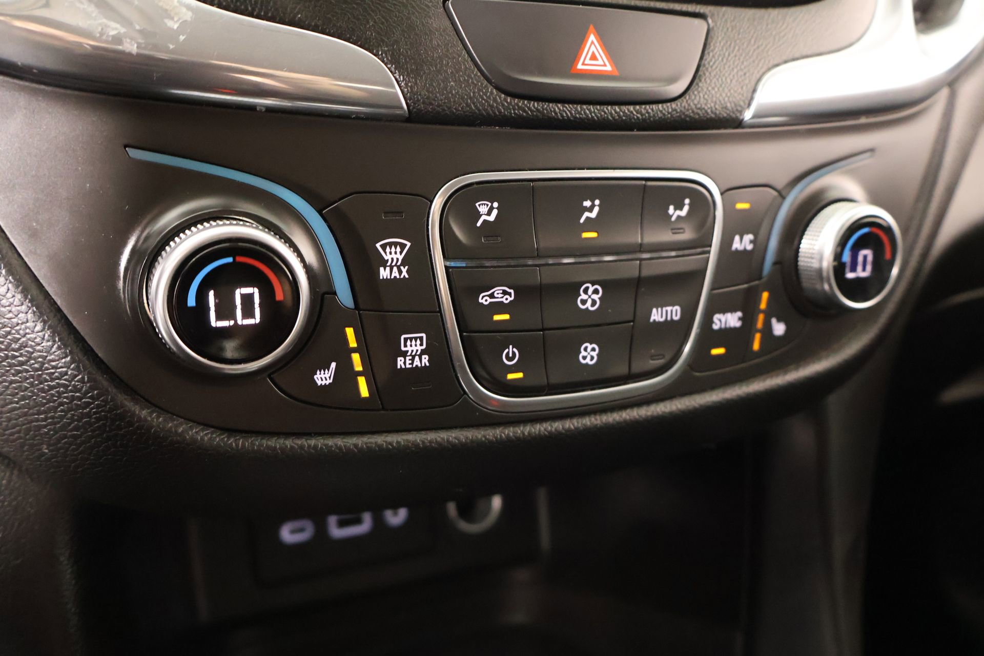 Used 2019 Chevrolet Equinox LT FWD image 7