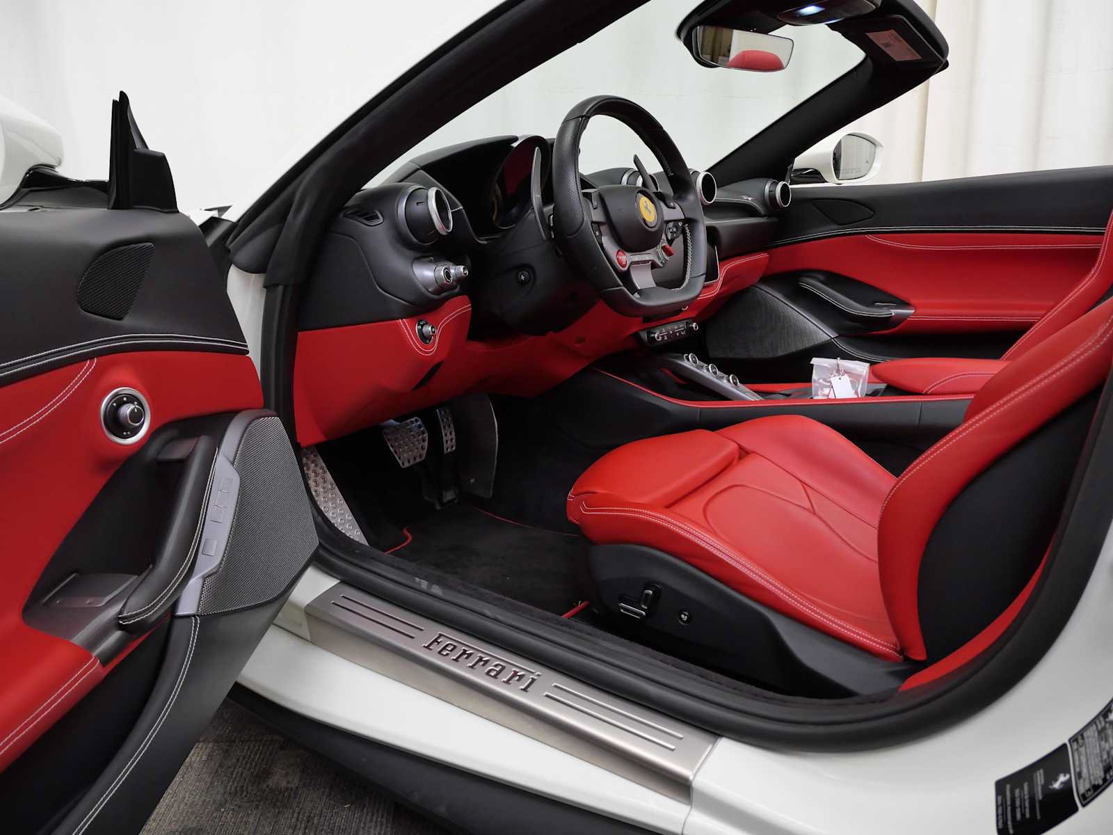 Certified 2022 Ferrari Portofino M RWD image 18
