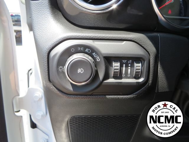 Used 2022 Jeep Wrangler Unlimited Rubicon w/ Xtreme Recon 35" Tire Package AWD/4WD image 40