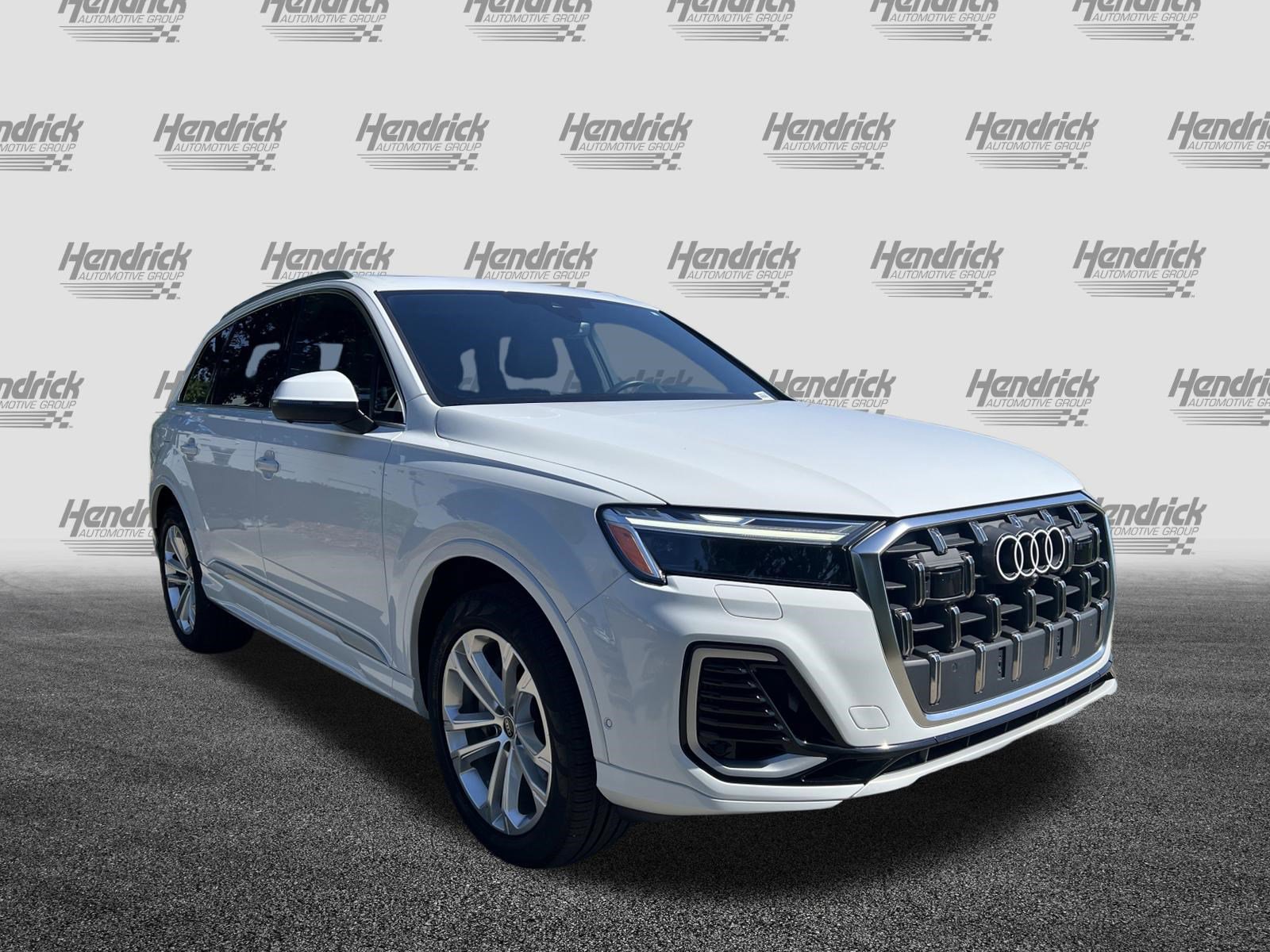 Used 2025 Audi Q7 3.0T Premium Plus w/ Premium Plus Package AWD/4WD image 2