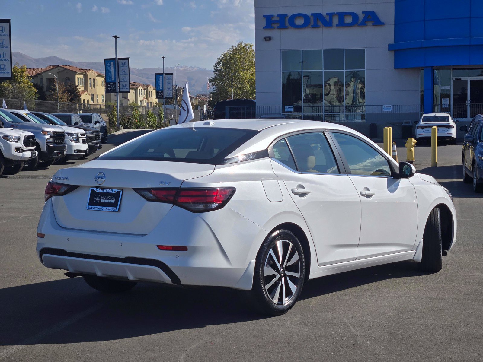 Used 2022 Nissan Sentra SV w/ SV Premium Package FWD image 7