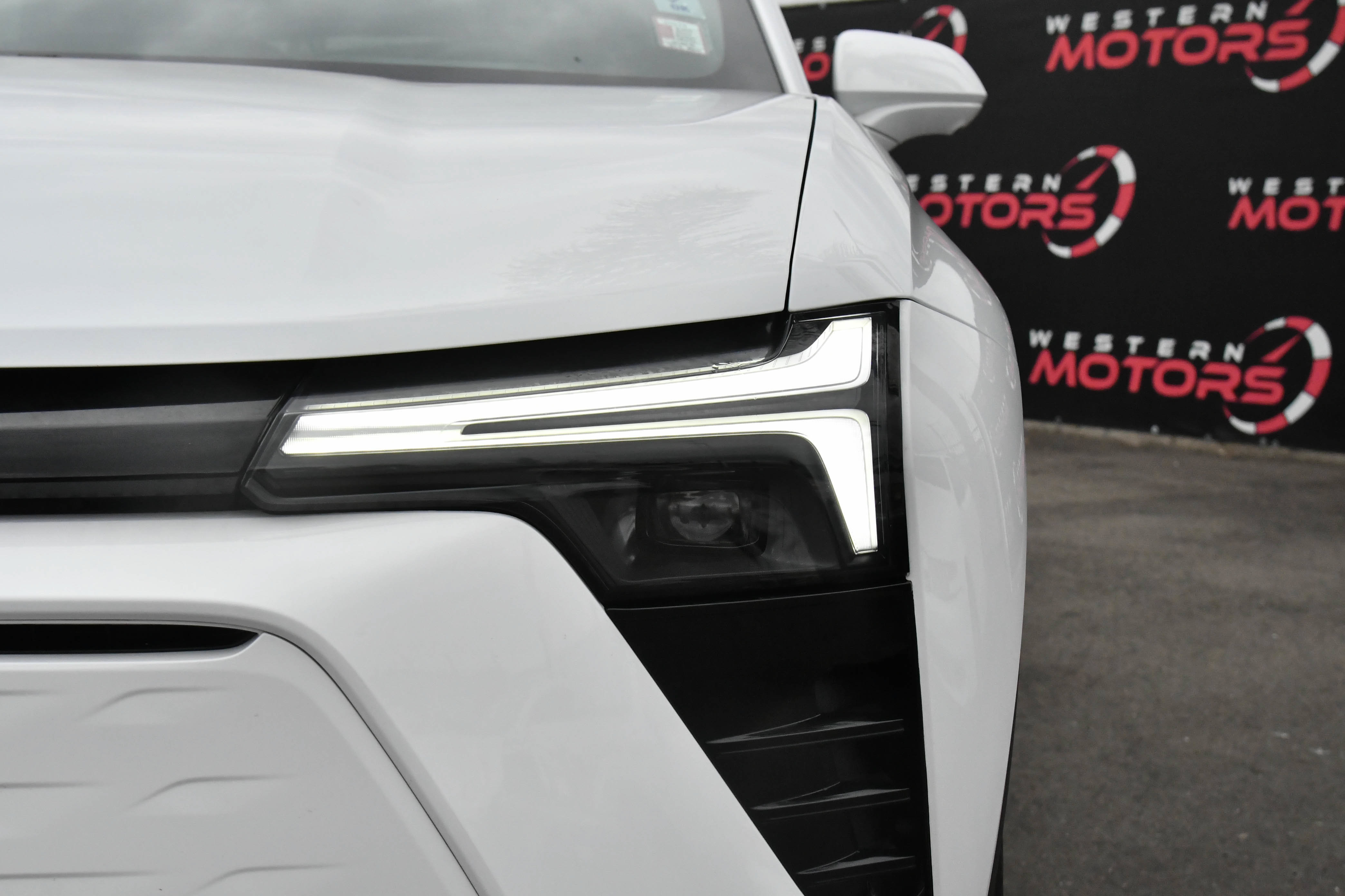 Used 2024 Chevrolet Blazer EV LT AWD/4WD image 11