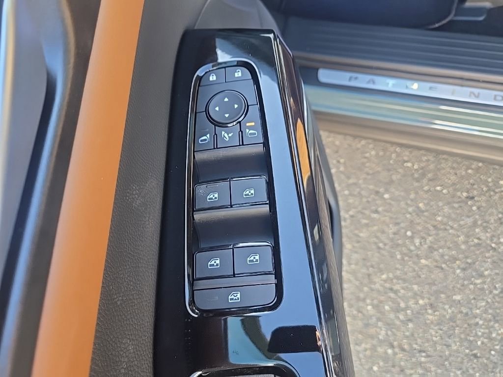 New 2026 Nissan Pathfinder Platinum image 12