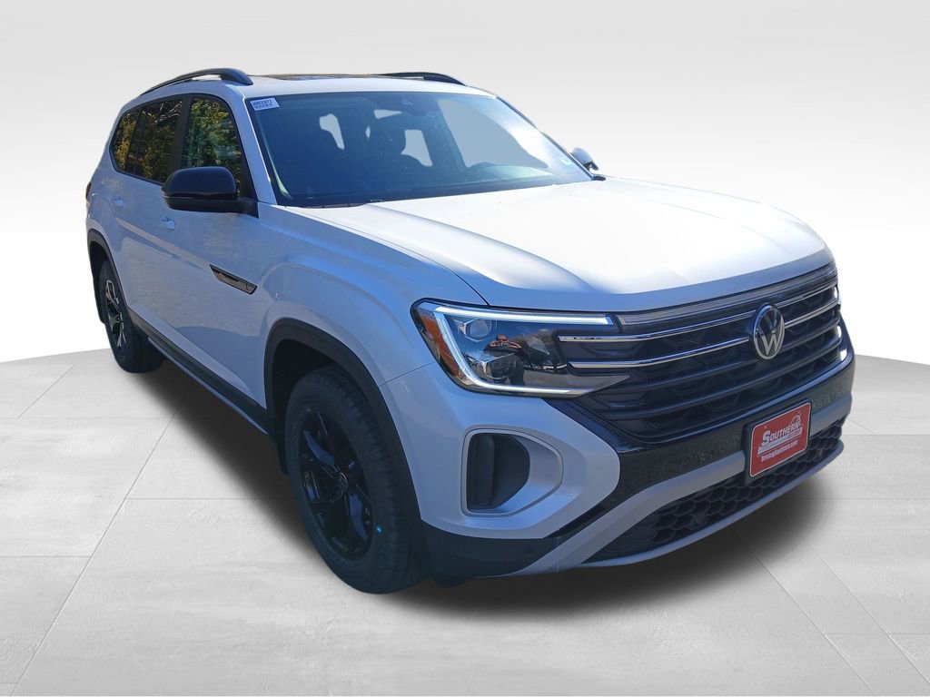New 2026 Volkswagen Atlas Peak Edition image 7