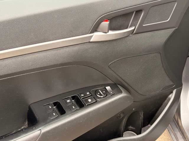 Used 2019 Hyundai Elantra SE w/ Cargo Package FWD image 22