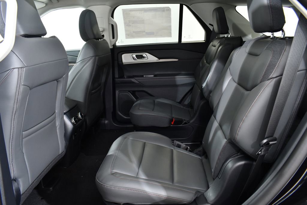 New 2026 Ford Explorer Active w/ Active Comfort Package image 16