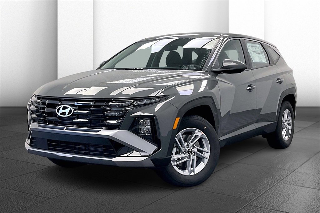 New 2025 Hyundai Tucson SE video 2