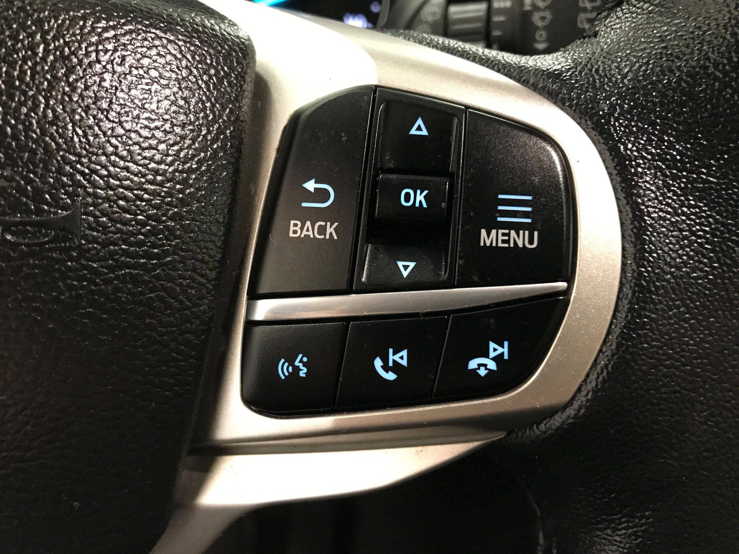 Certified 2023 Ford Explorer XLT w/ Equipment Group 202A AWD/4WD image 19