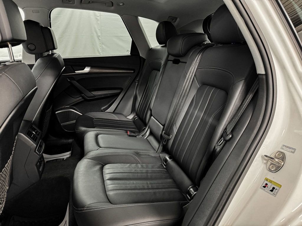 Used 2023 Audi Q5 Premium image 10