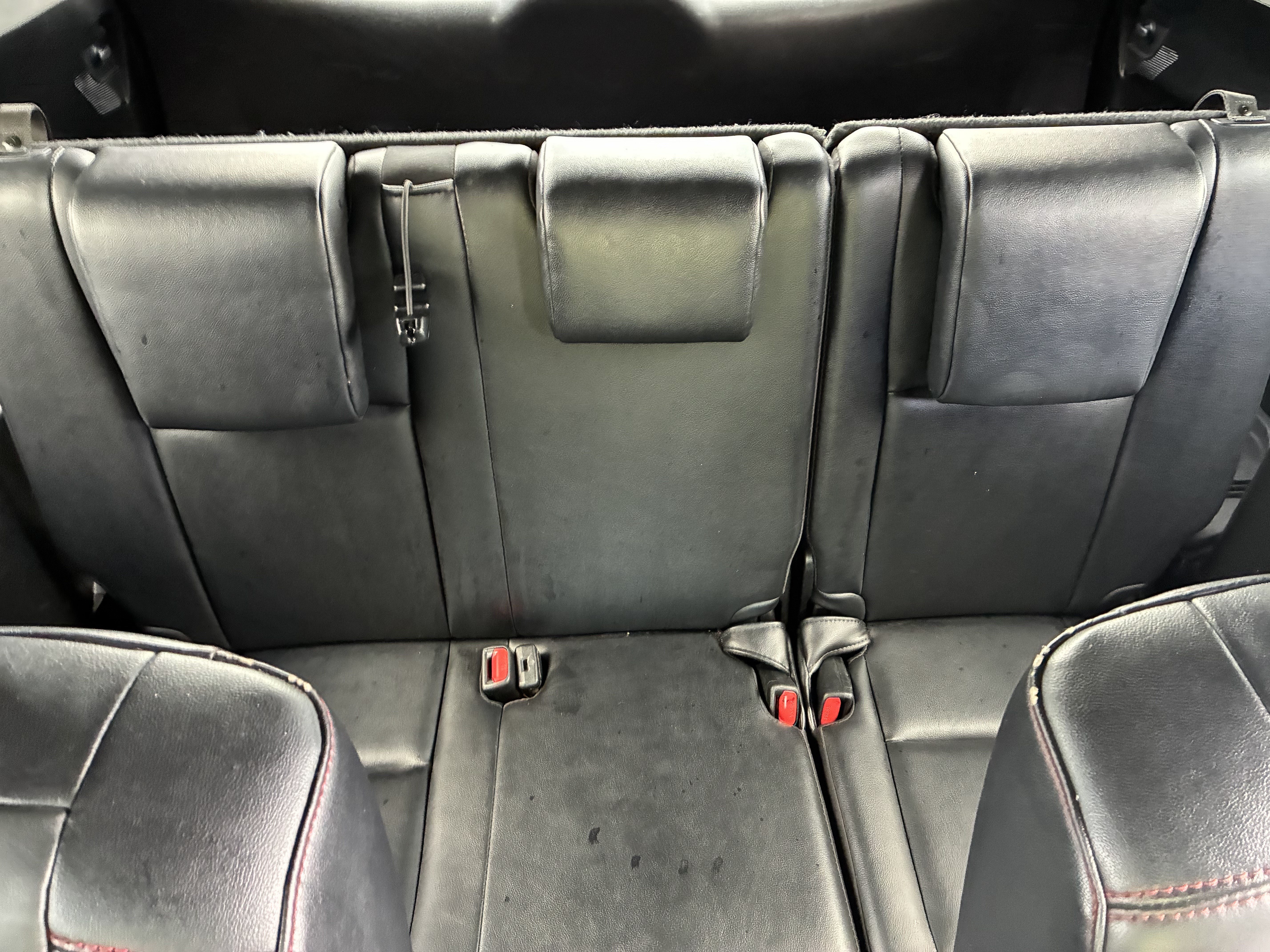 Used 2019 Toyota Highlander SE w/ Nightshade Edition AWD/4WD image 18