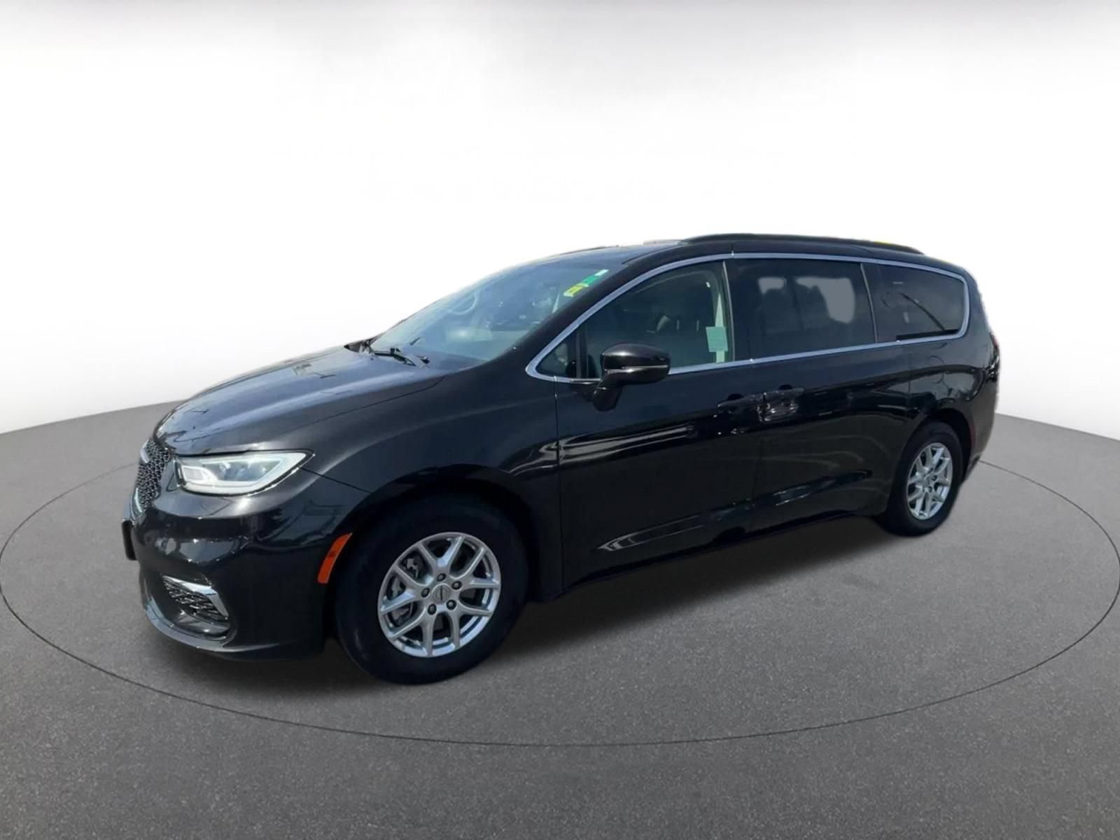 Used 2022 Chrysler Pacifica Touring-L FWD image 7