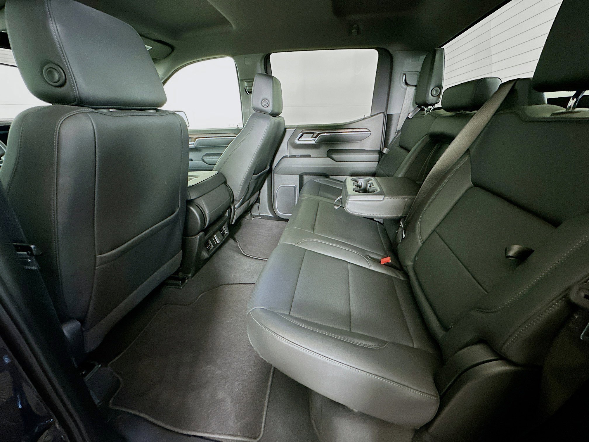 Used 2025 GMC Sierra 1500 SLT image 27